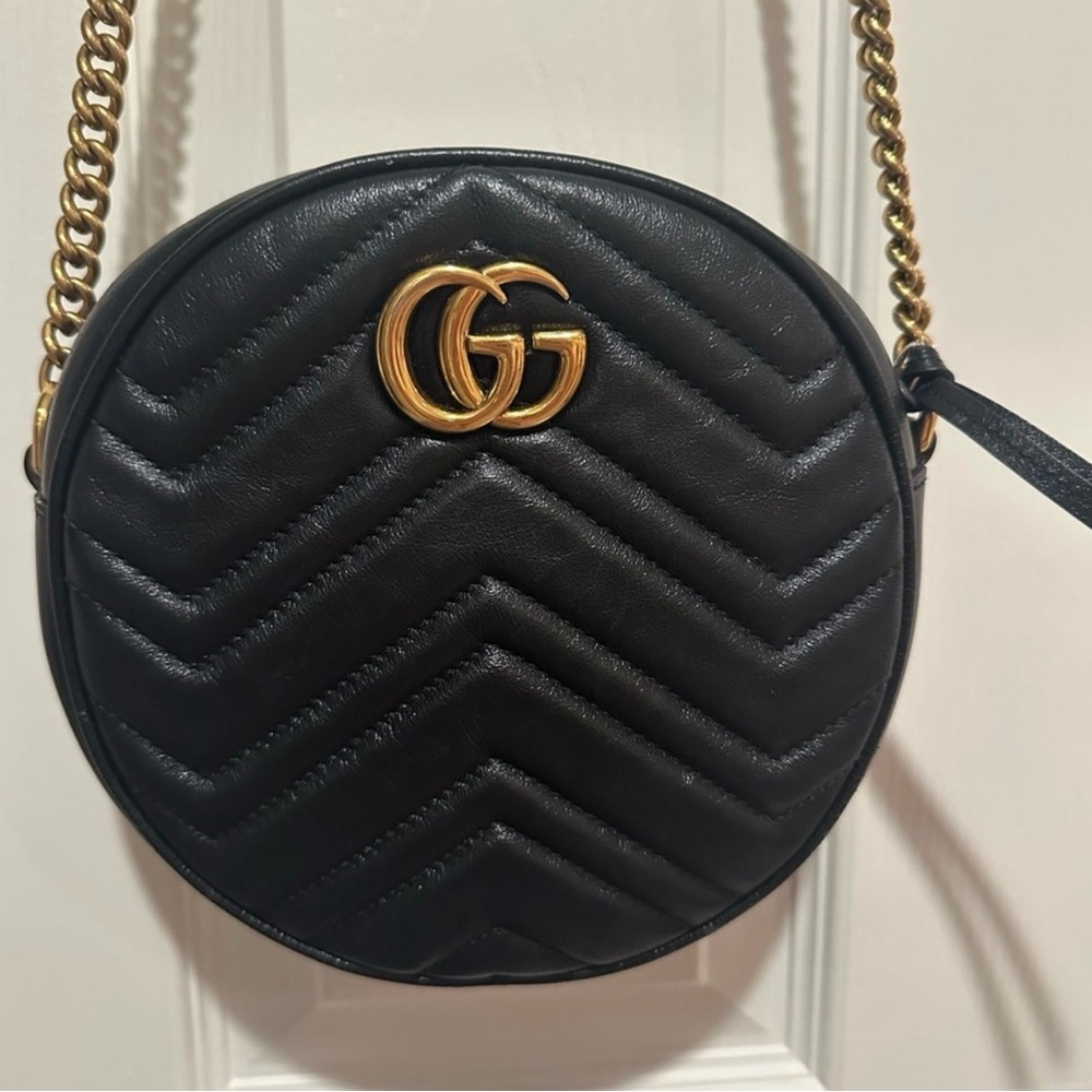 Gucci Black Round Marmont crossbody